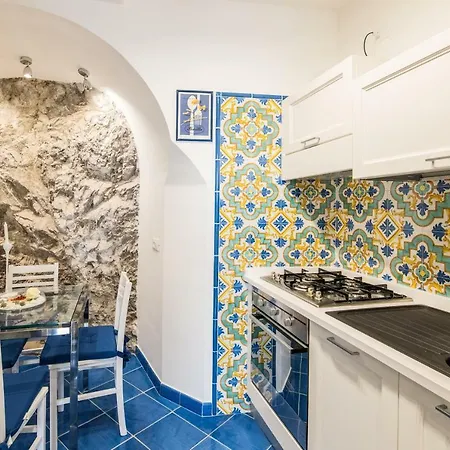 Picasso אמאלפי